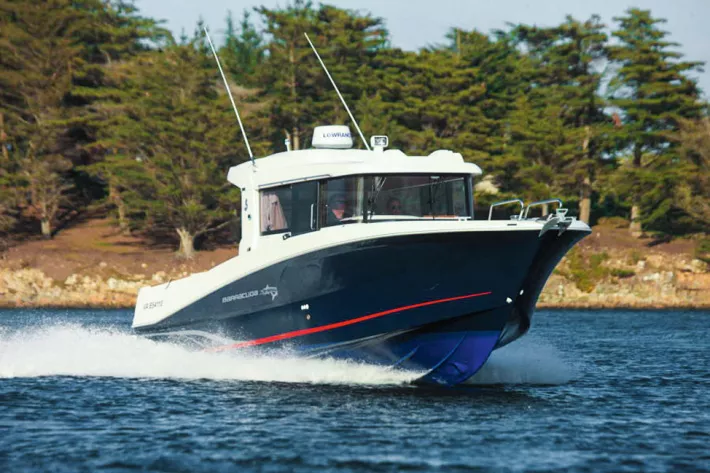 Beneteau Barracuda 9 на полном ходу - фото
