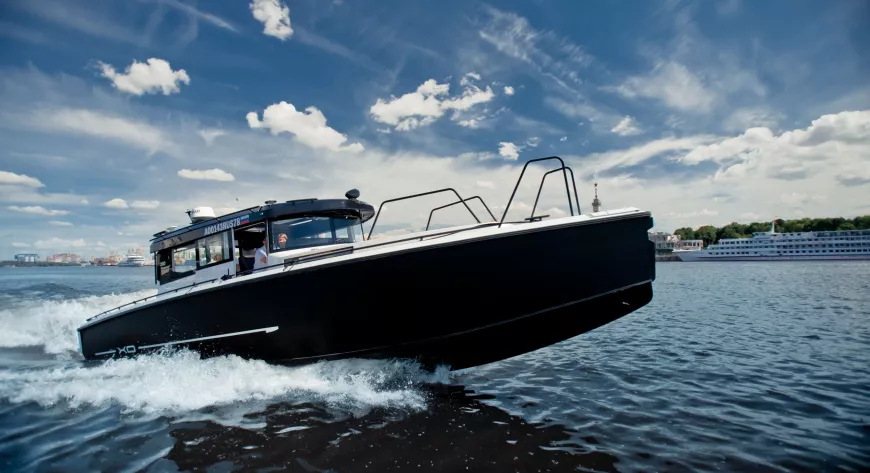 Во время Moscow 
Yacht Show флагман 
финского бренда
XO — каютный 
катер XO 360 — 
почти непрерывно 
выходил 
на тест-драйвы - фото