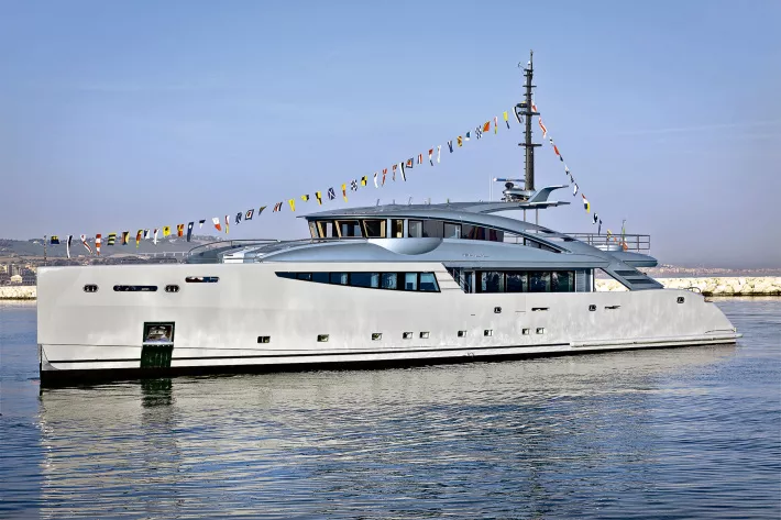 Моторная яхта Philmy (43M Granturismo, верфь ISA), спущенная на воду в конце марта - фото