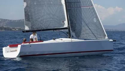 Яхты типа day sailer