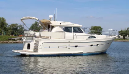 Моторные яхты типа aft cabin