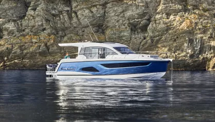 Sealine С390V