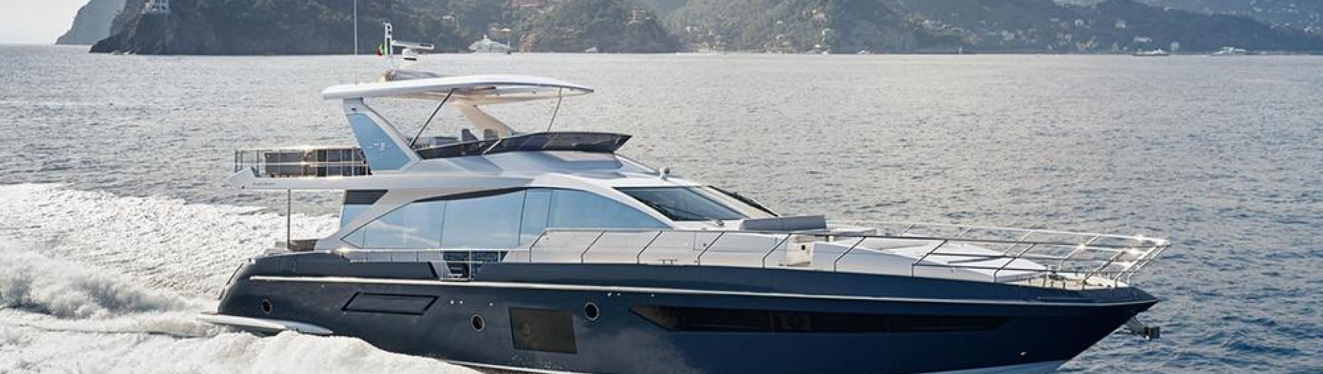 Моторная яхта Azimut 72 - фото