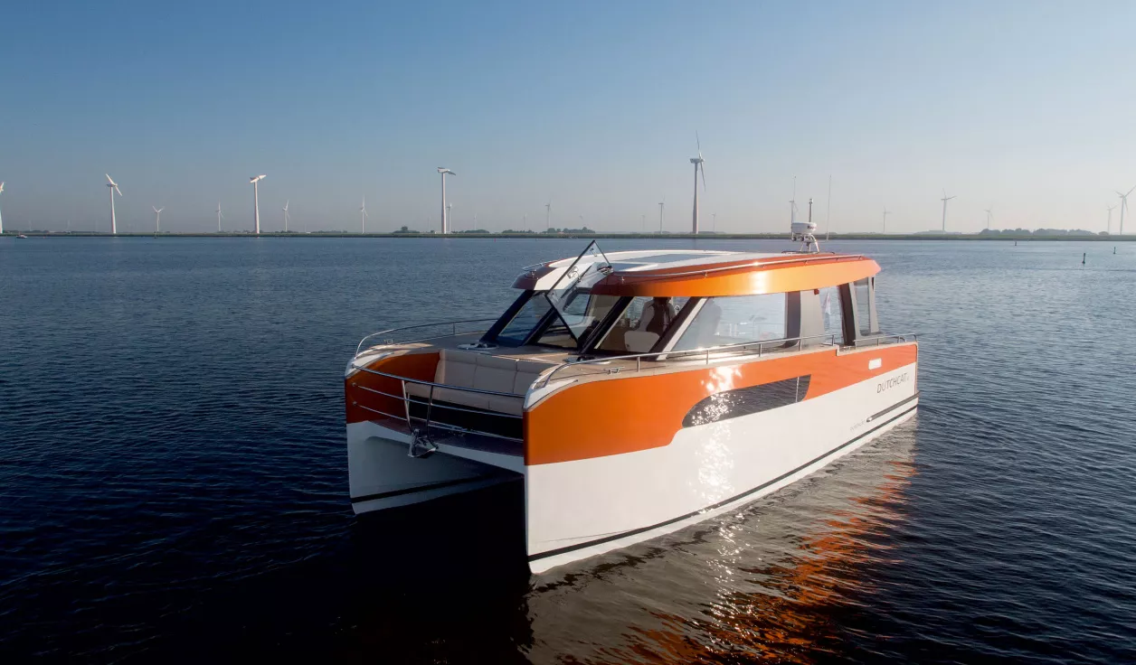 Моторная яхта DutchCat Twelve - фото 1