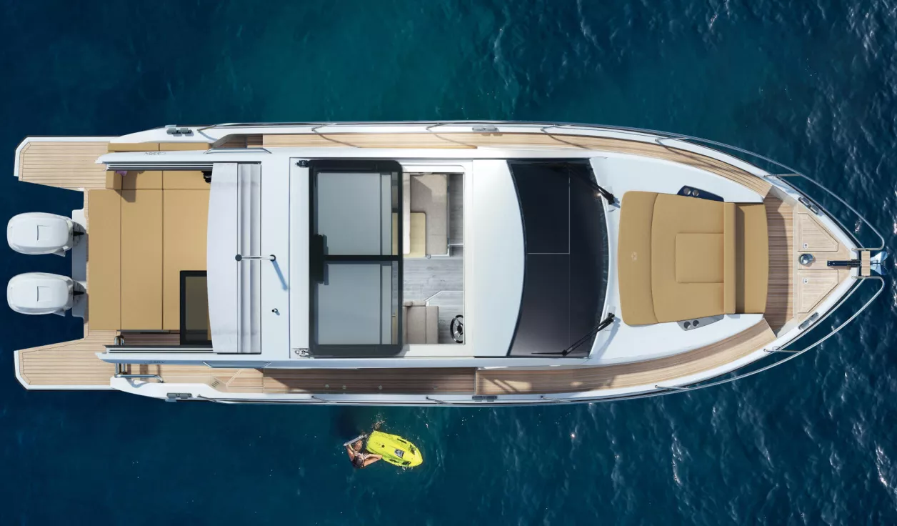 Катер Sealine C335v  - фото 2