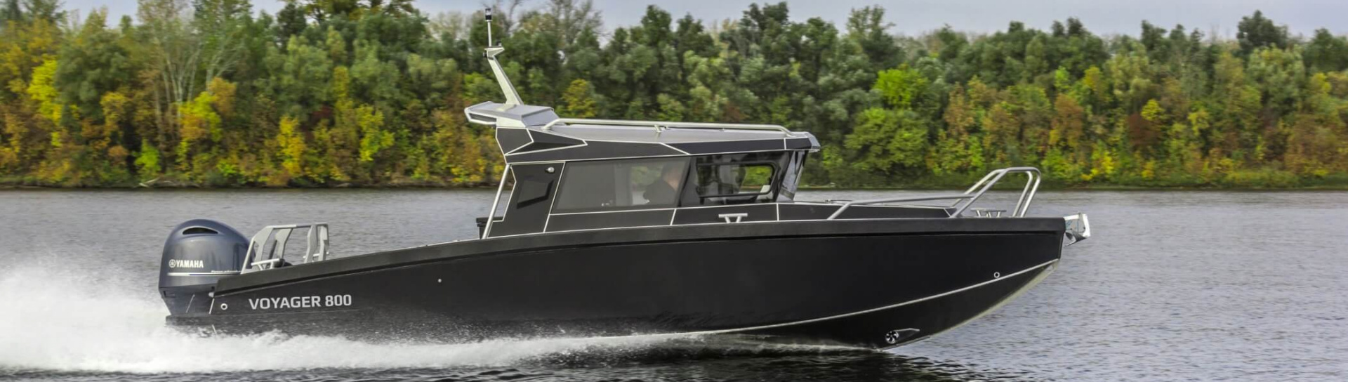 Катер Voyager 800 Cabin LE - фото