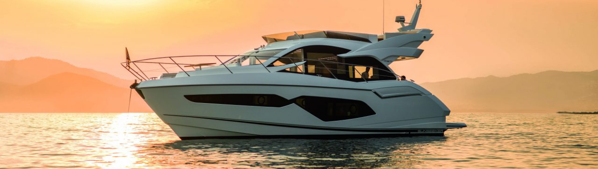 Моторная яхта Sunseeker Manhattan 52 - фото