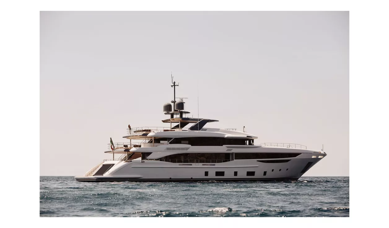 Моторная яхта Benetti Diamond 44M - фото 2
