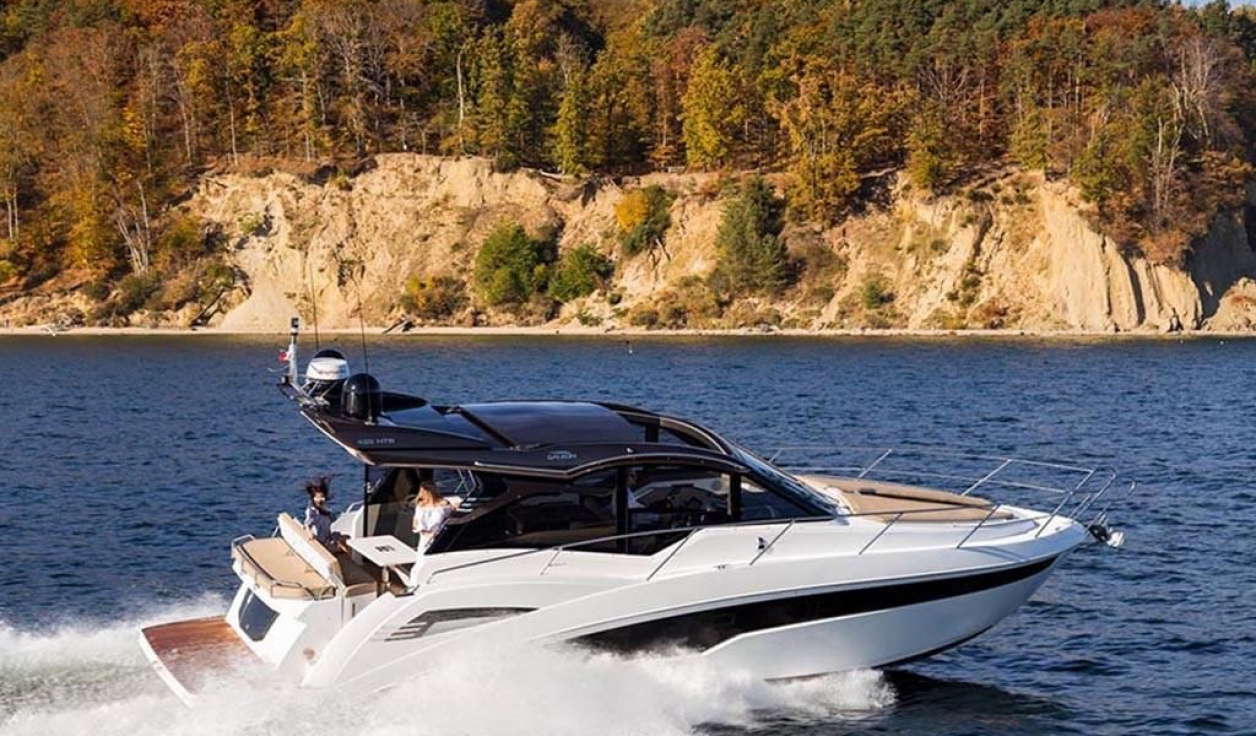 Моторная яхта Galeon 425 HTS - фото 2