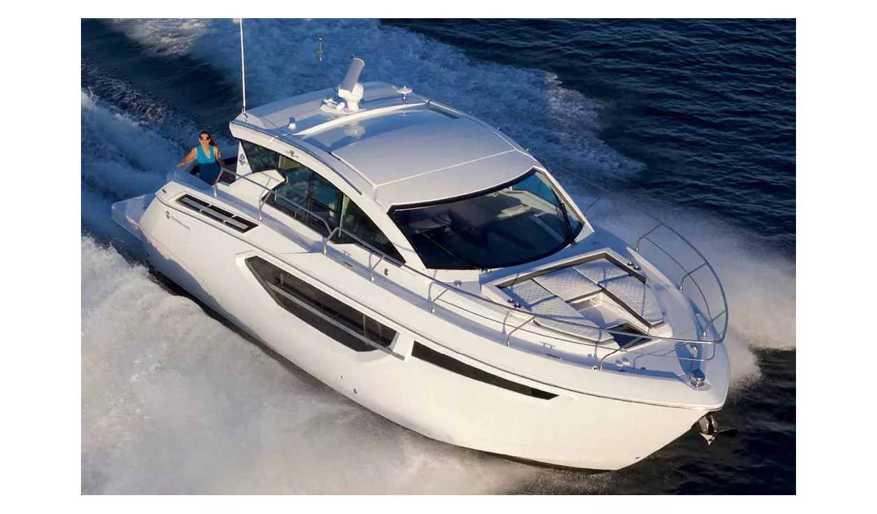 Моторная яхта Cruisers Yachts 42 Cantius - фото 2