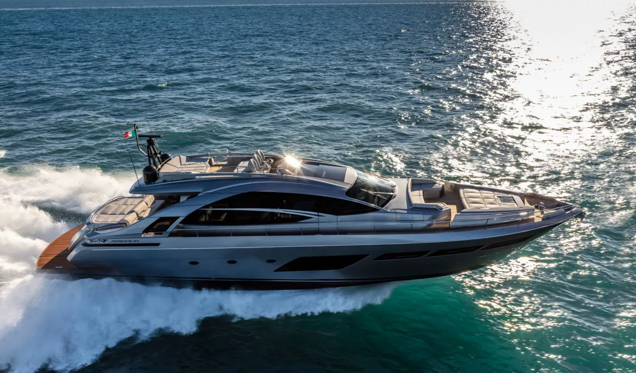 Моторная яхта Pershing 8X - фото 2