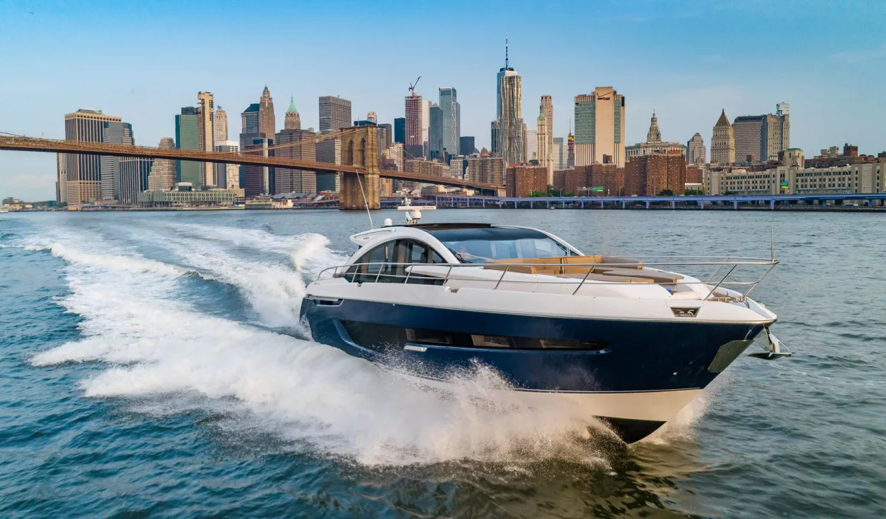 Моторная яхта Fairline Targa 65 GT - фото 2