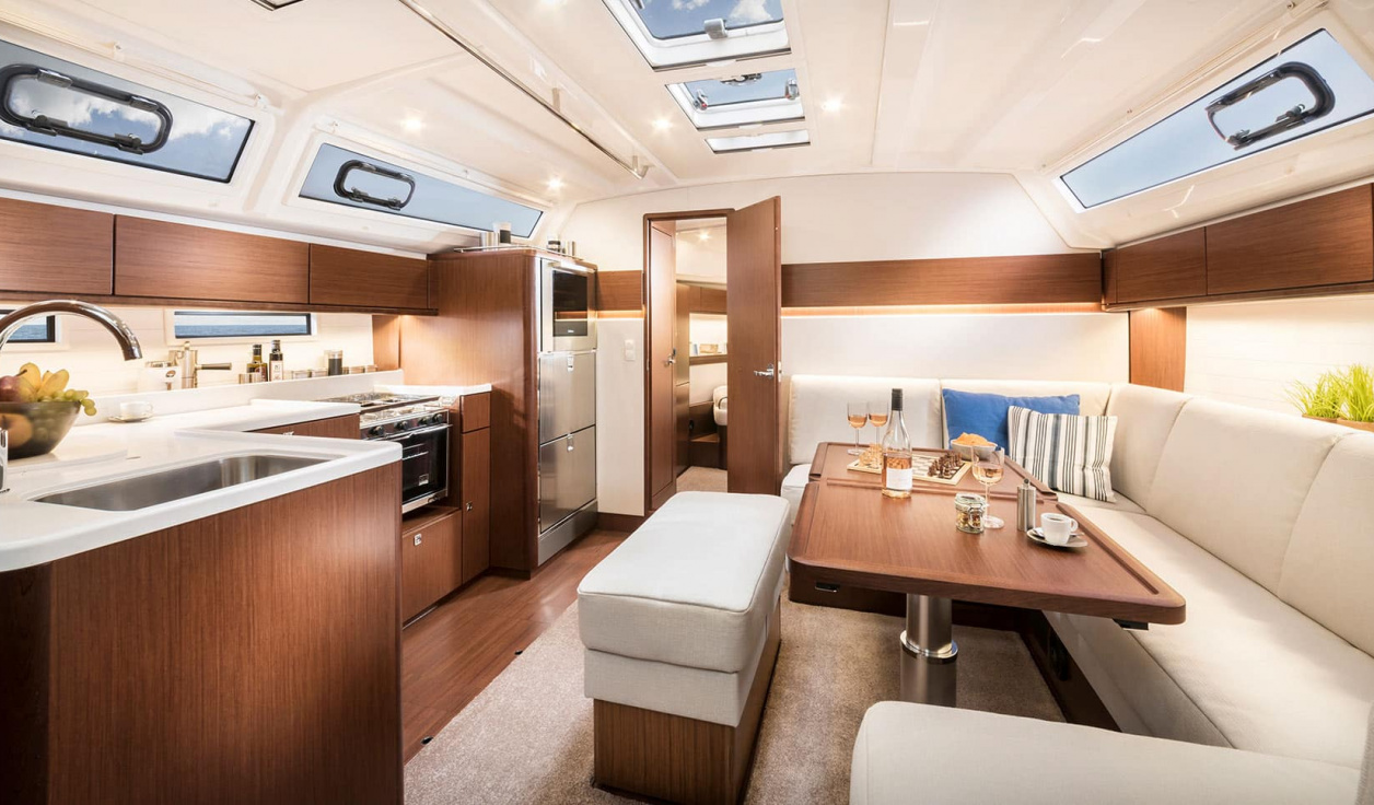 Парусная яхта Bavaria Cruiser 46 Style - фото 2
