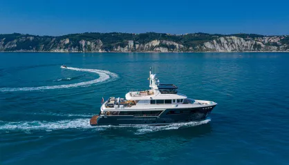 Cantiere delle Marche Darwin 102