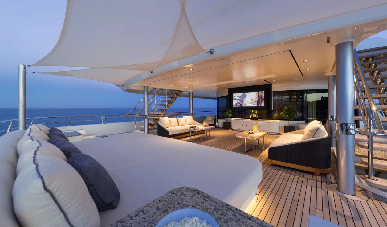 Моторная яхта Abeking & Rasmussen M/Y RoMEA - фото 2