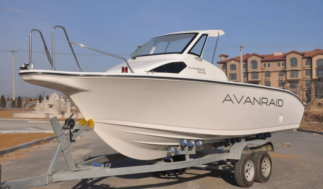 Катер AVANRAID BR23 - фото 1