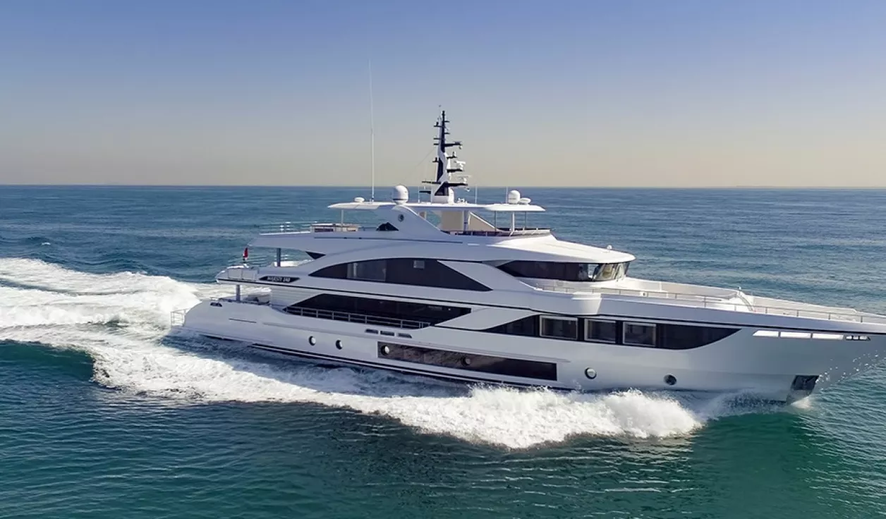 Моторная яхта Majesty 140 - фото 2