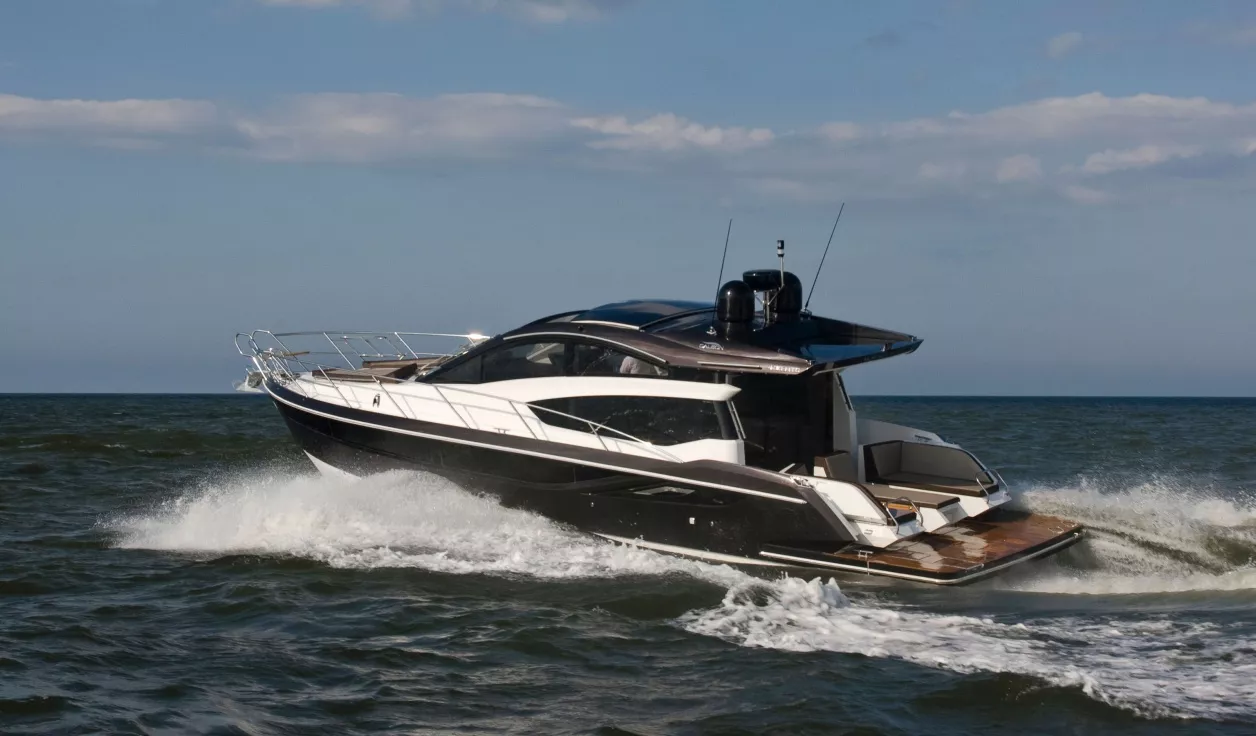 Моторная яхта Galeon 430 HTC - фото 2