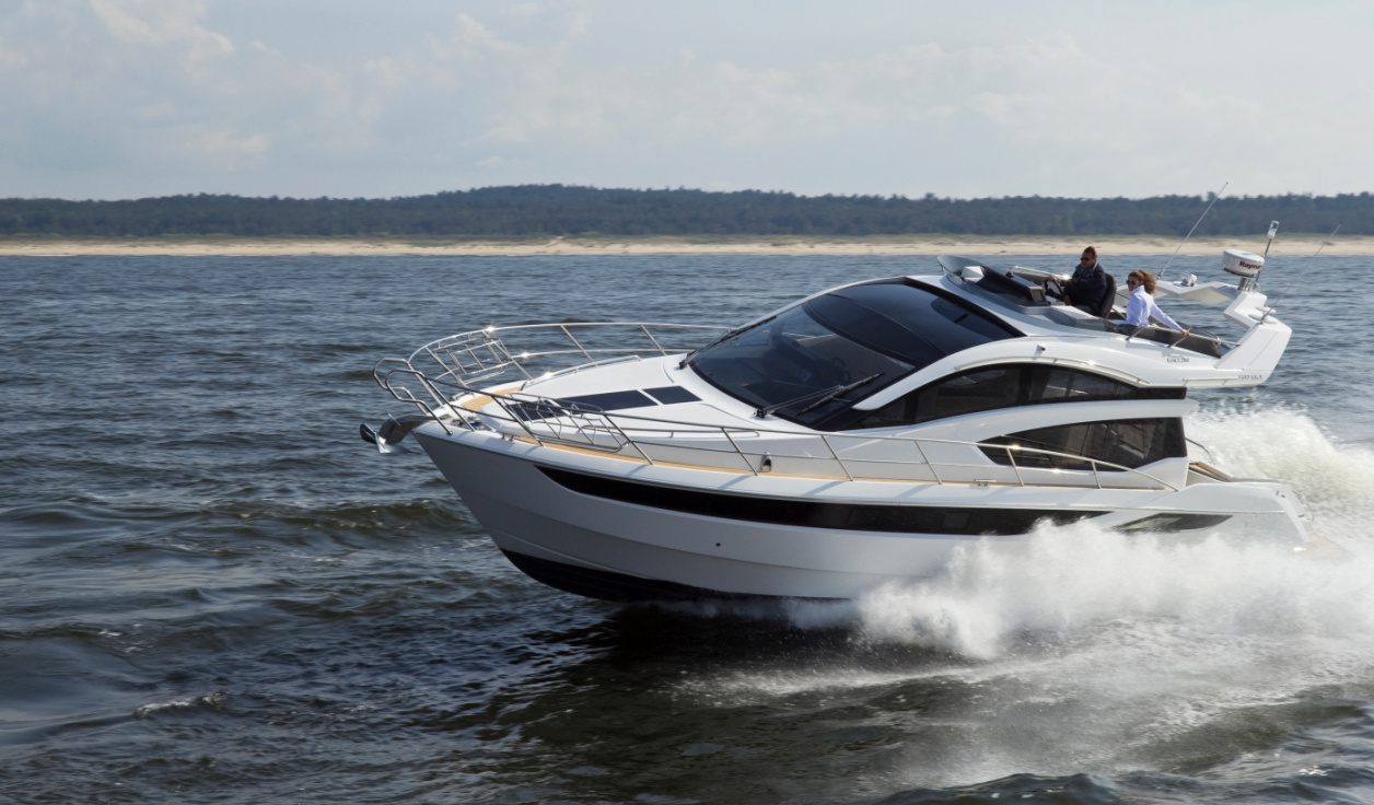 Моторная яхта Galeon 430 Skydeck - фото 1
