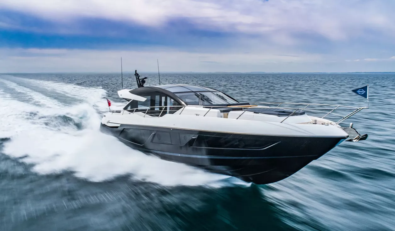 Моторная яхта Sunseeker Predator 74 XPS - фото 2