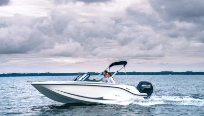 Quicksilver 525 aXess