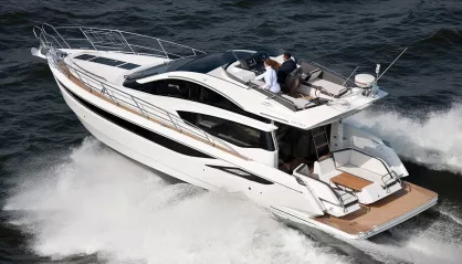 Galeon 430 Skydeck