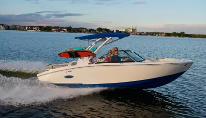 Cobalt CS23 Surf