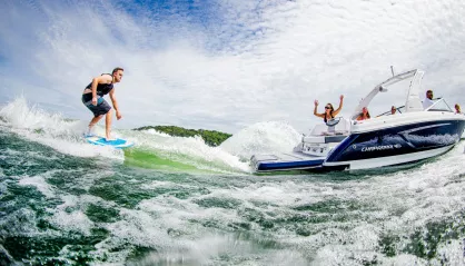 Chaparral 30 Surf