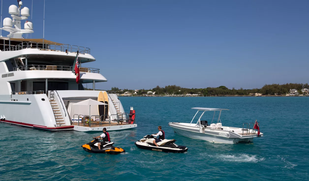 Моторная яхта Trinity Yachts M/Y Mia Elise II - фото 2