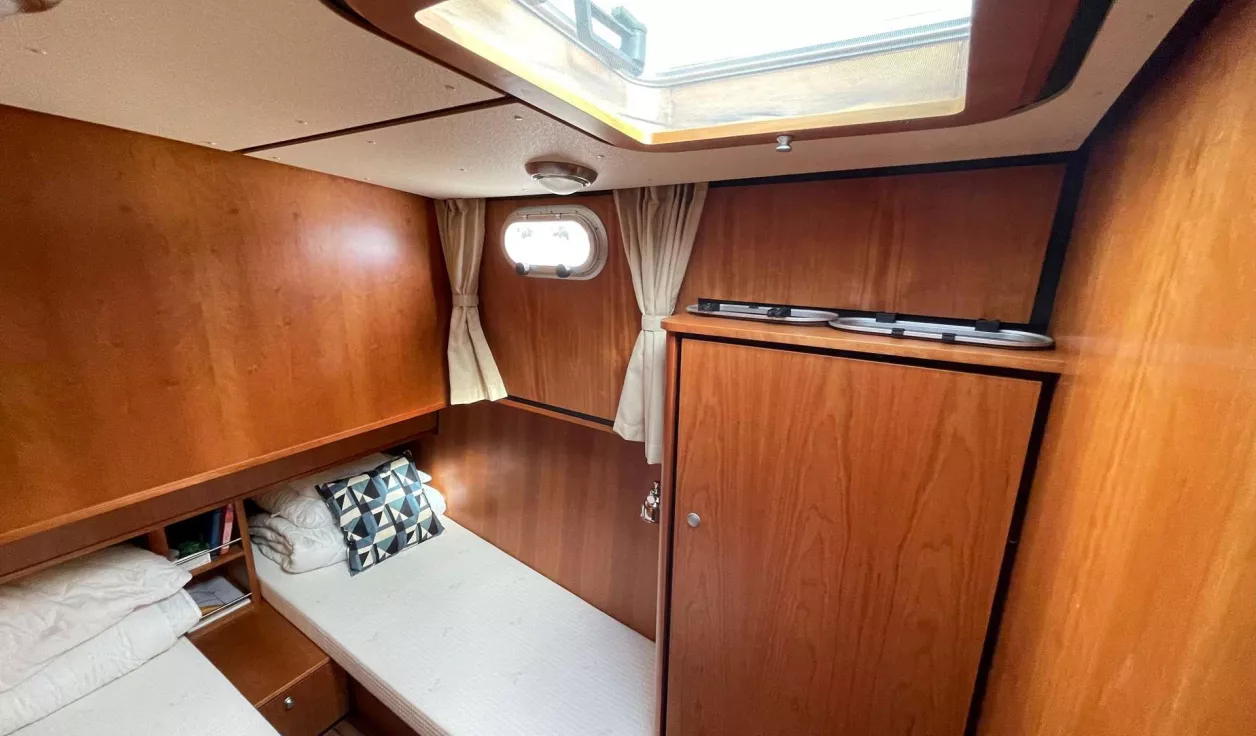  Linssеn Grаnd Sturdy 40,9 Аft Саbin