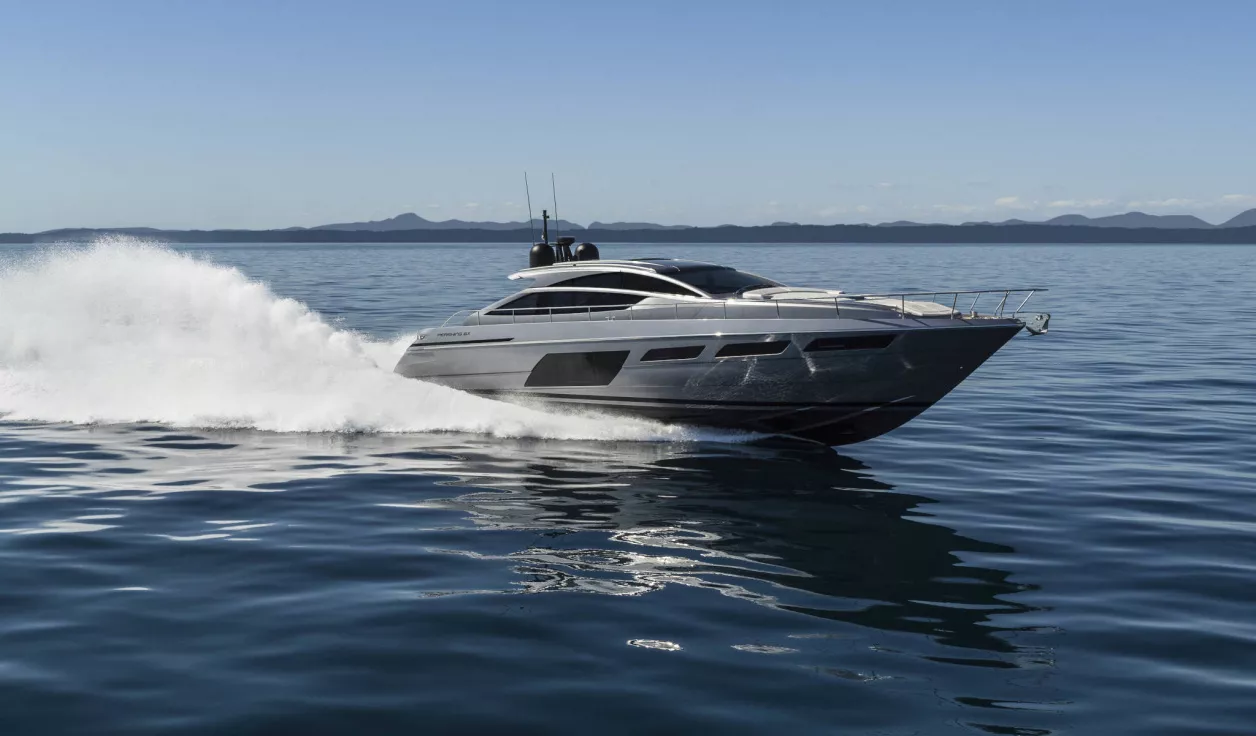 Моторная яхта Pershing 6X - фото 1