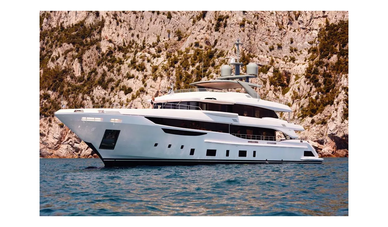 Моторная яхта Benetti Diamond 44M - фото 1