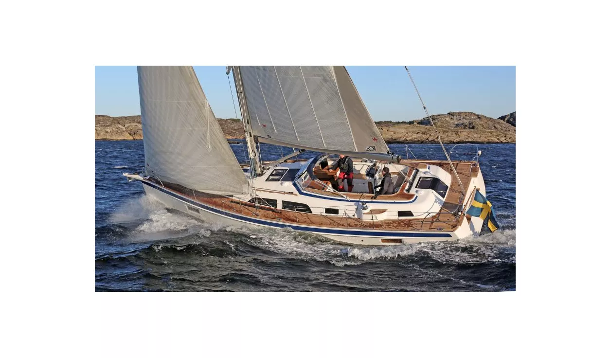 Парусная яхта Hallberg-Rassy 40 C - фото 1