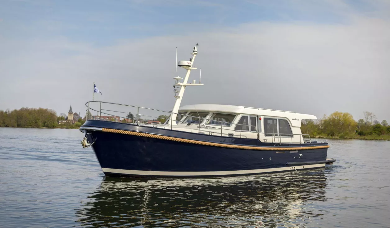 Моторная яхта Linssen Grand Sturdy 500 Sedan Variodeck - фото 2