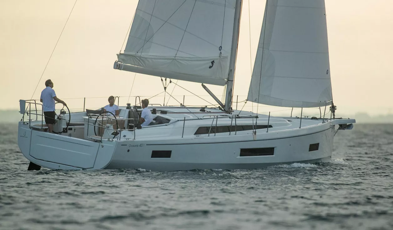 Парусная яхта Beneteau Oceanis 40.1 - фото 1