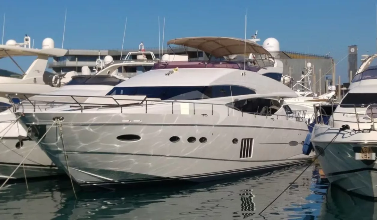Моторная яхта Princess 78 MY - фото 1