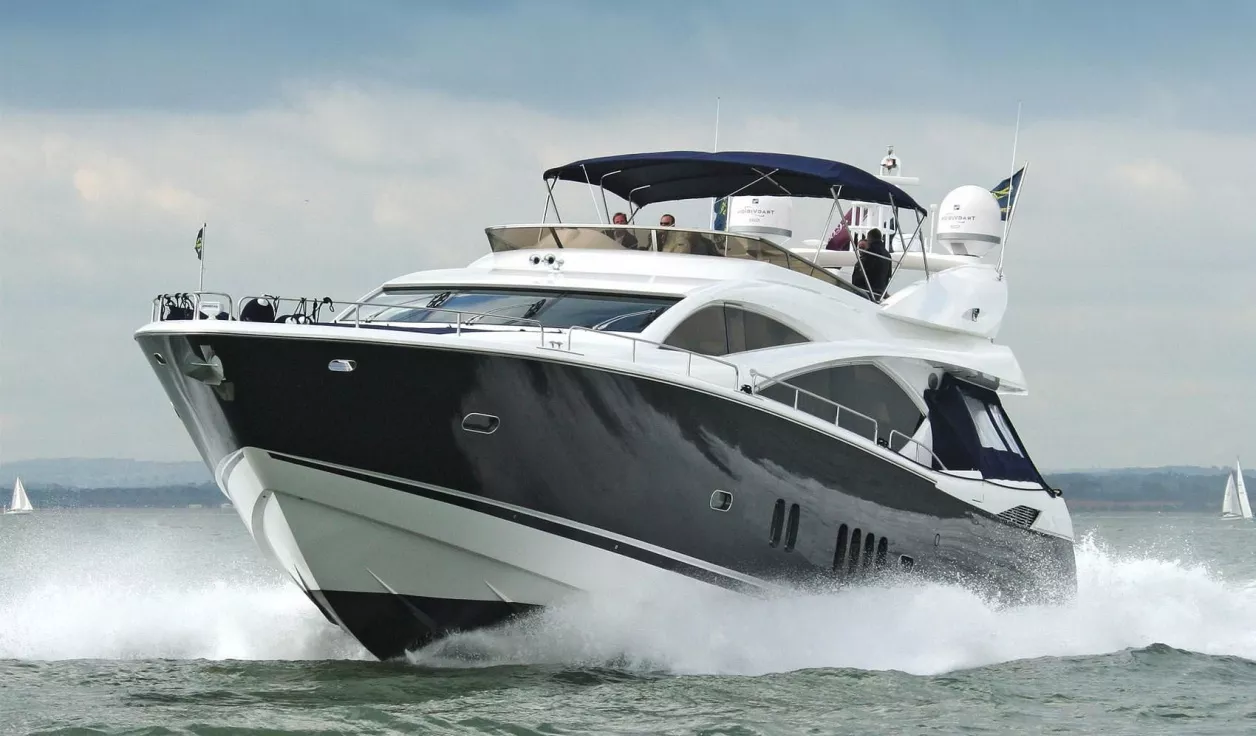 Моторная яхта Sunseeker 82 Yacht - фото 2