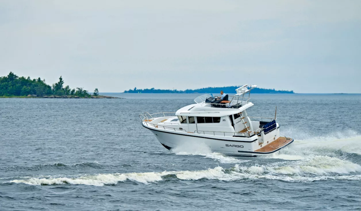 Катер Sargo 36 Fly - фото 1