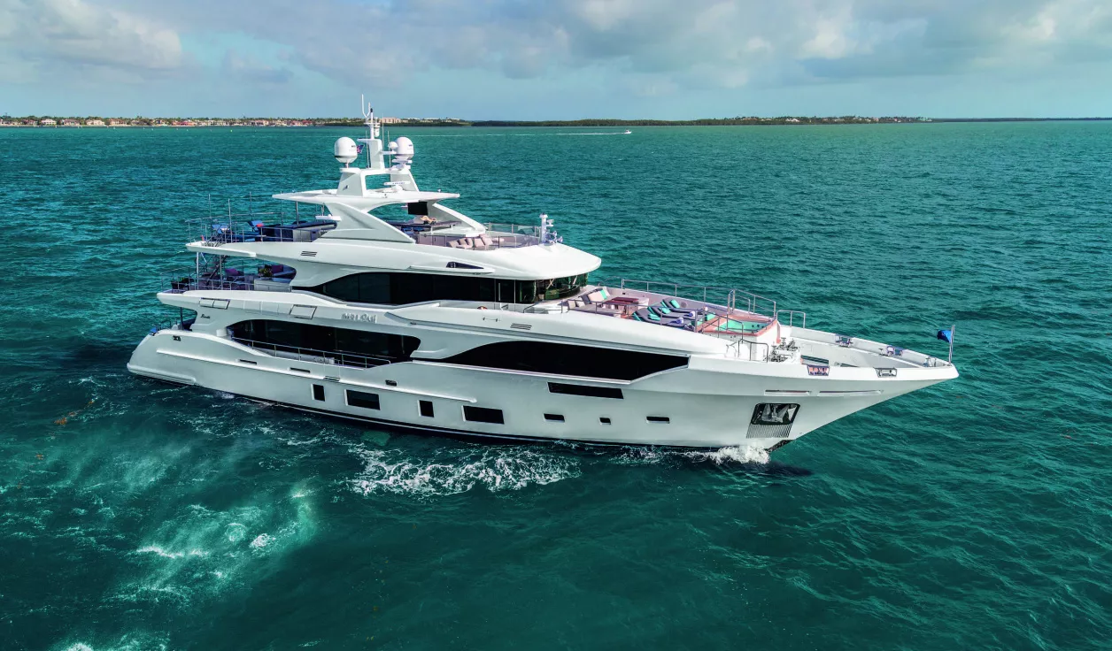 Моторная яхта Benetti Mediterraneo 116 - фото 2