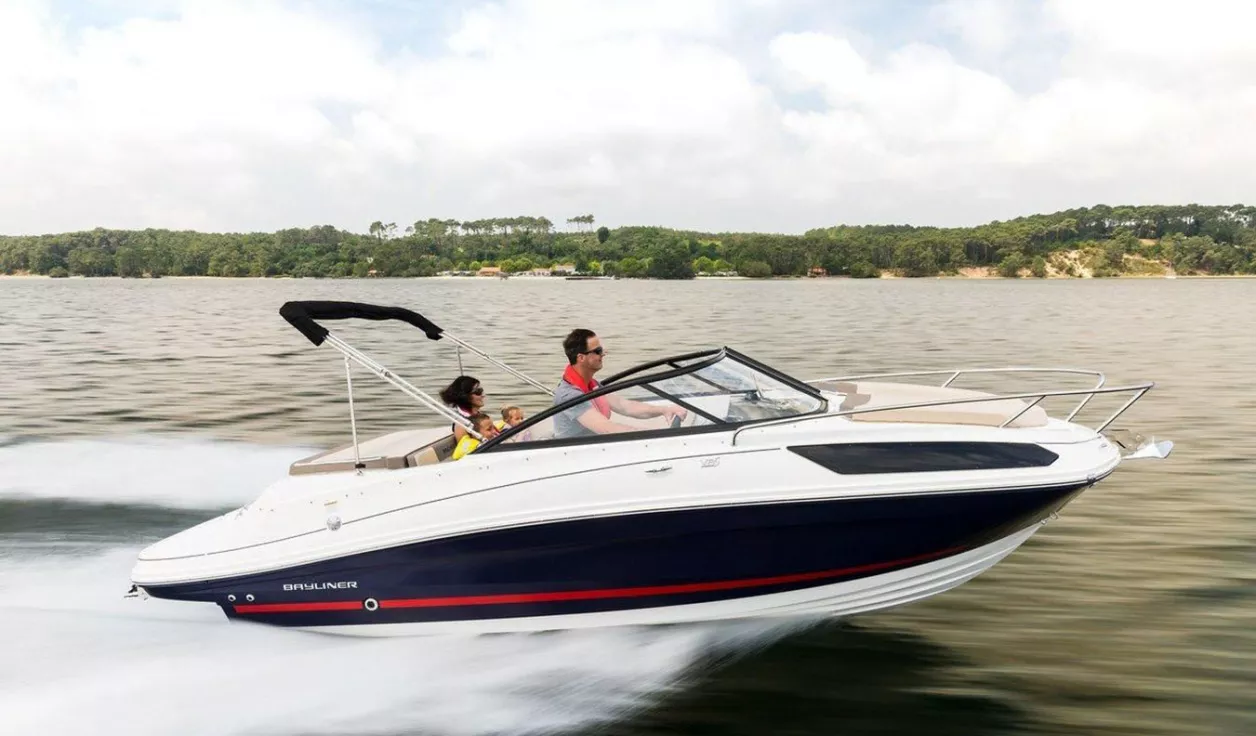 Катер Bayliner VR5 Cuddy - фото 2