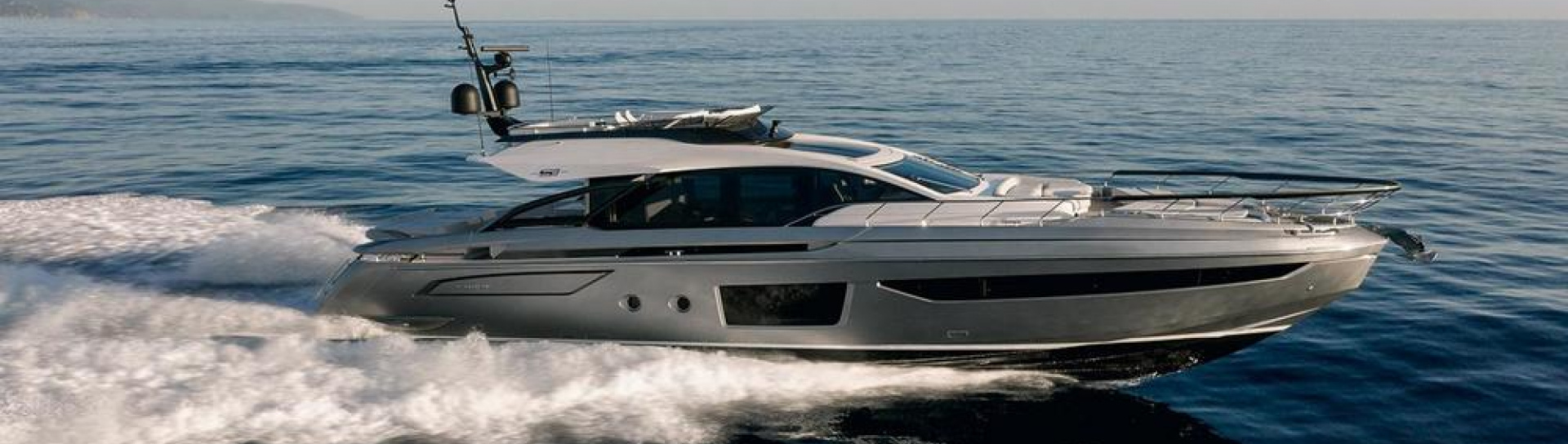Моторная яхта Azimut S8 - фото