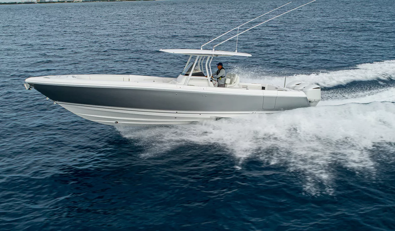 Катер Intrepid 375 Nomad FE - фото 1