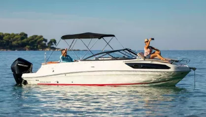 Bayliner VR6 Cuddy Outboard