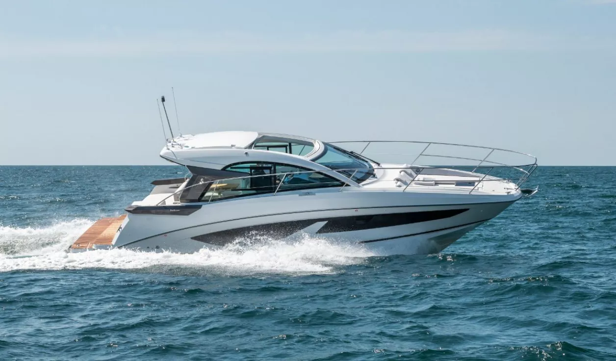 Моторная яхта Beneteau Gran Turismo 36 - фото 1