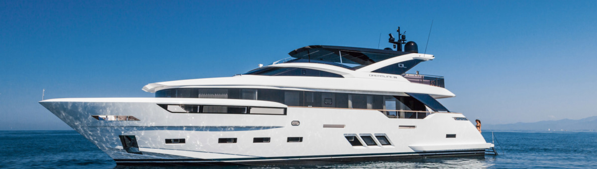 Моторная яхта DL Yachts Dreamline 26 - фото