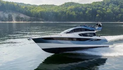 Galeon 430 Skydeck