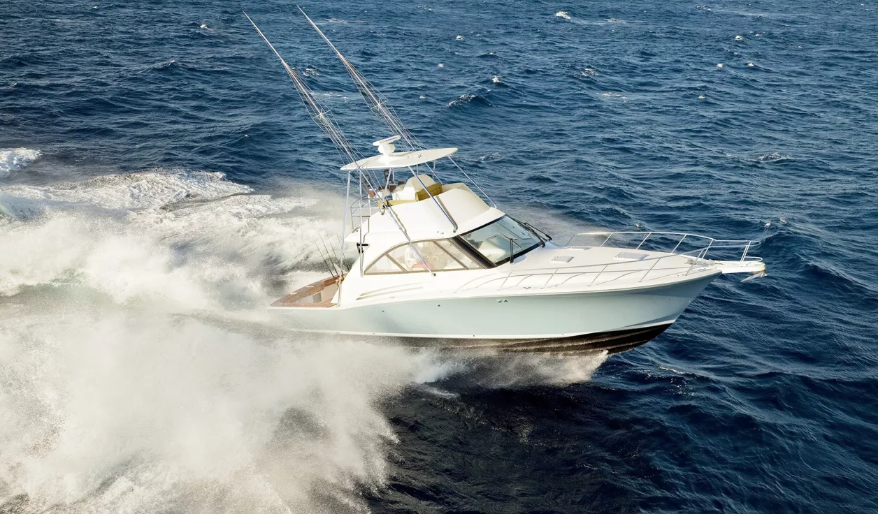 Моторная яхта Hatteras GT45X - фото 1