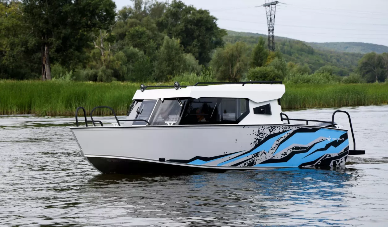 Катер Realcraft 700 Cabin - фото 1