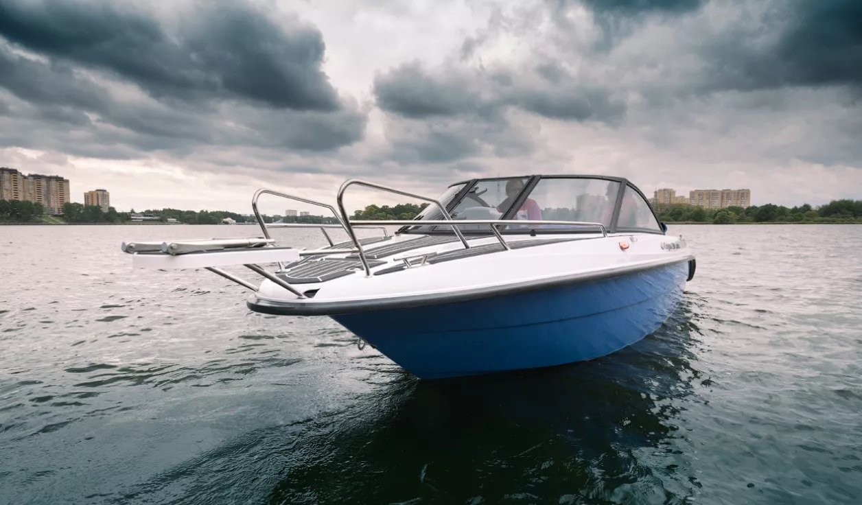 Катер Enigma 590 Cabrio - фото 2