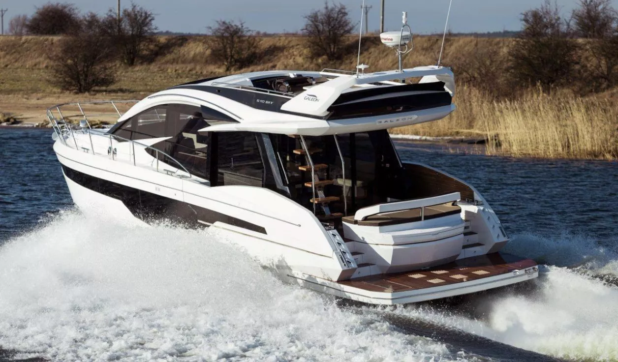 Моторная яхта Galeon 510 Skydeck - фото 2